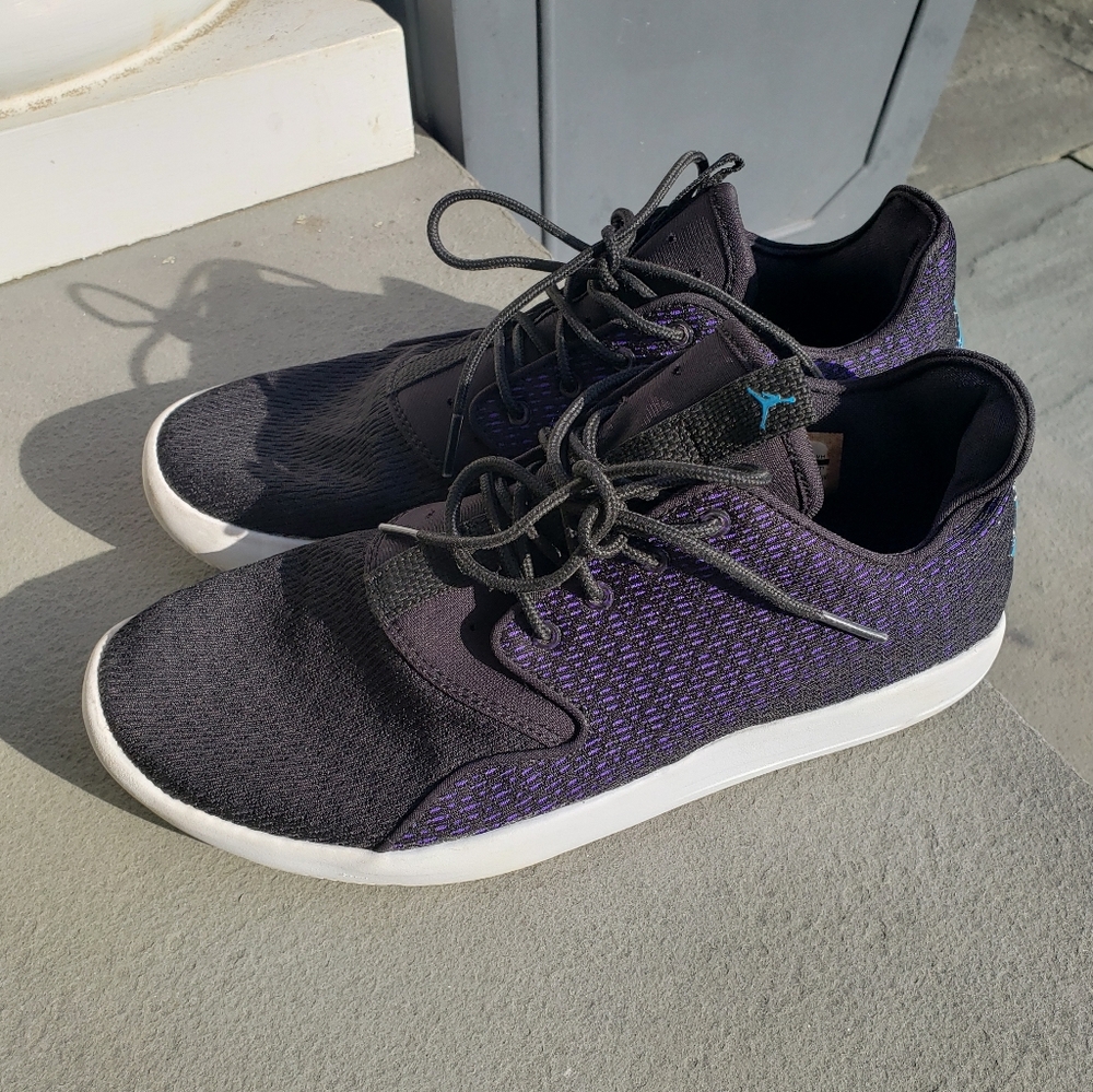 Jordan Sneakers - Picture 3 of 11